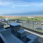 Captain's Deck Balcony Perfectlysaltburn Apartman