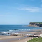 Captain's Deck Balcony Perfectlysaltburn Apartman Saltburn-by-the-Sea