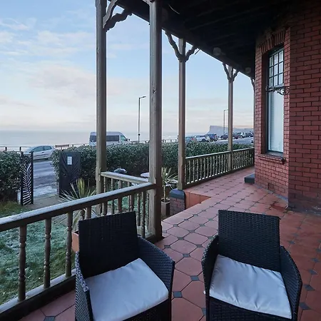 Apartment Captain's Deck Balcony Perfectlysaltburn Saltburn-by-the-Sea