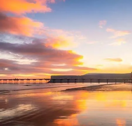 Captain's Deck Balcony Perfectlysaltburn Apartment Saltburn-by-the-Sea