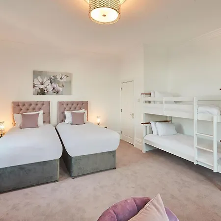 Captain's Deck Balcony Perfectlysaltburn * Saltburn-by-the-Sea