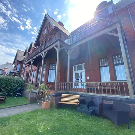 Captain's Deck Balcony Perfectlysaltburn *