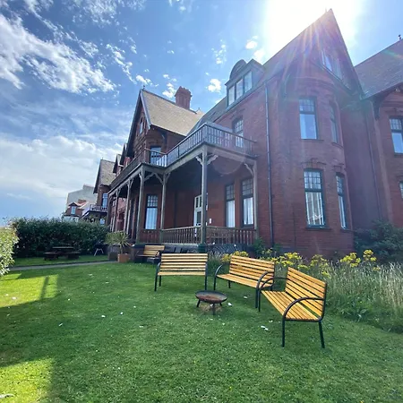 Captain's Deck Balcony Perfectlysaltburn *